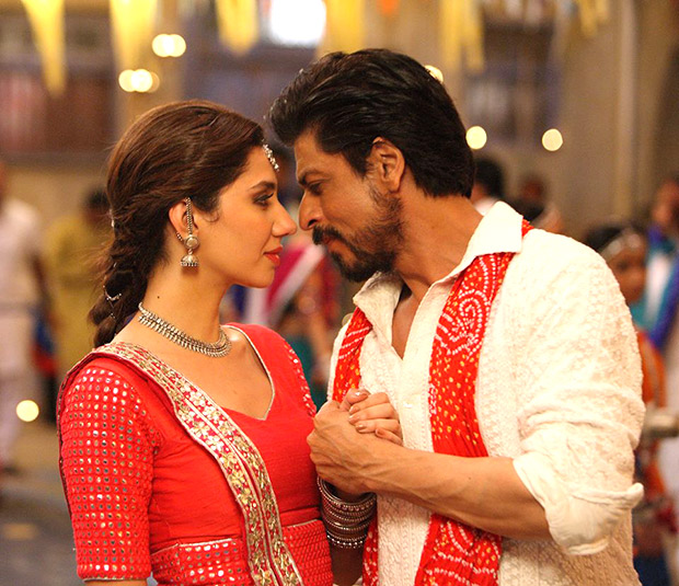 Image result for srk with mahira khan in raees