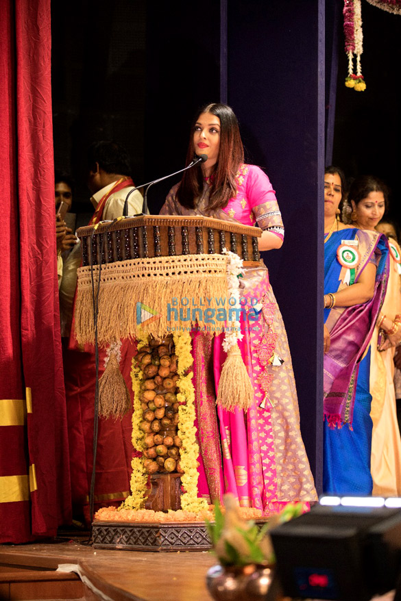 Aishwarya Rai Bachchan honoured with the Woman of Substance title by the Bunts' Community Aishwarya Rai Bachchan honoured with the Woman of Substance title by the Bunts' Community