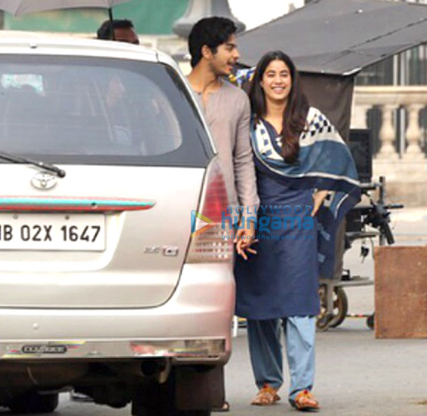 Janhvi Kapoor and Ishaan Khatter spark dating rumours after holding hands on the sets of Dhadak Janhvi Kapoor and Ishaan Khatter spark dating rumours after holding hands on the sets of Dhadak