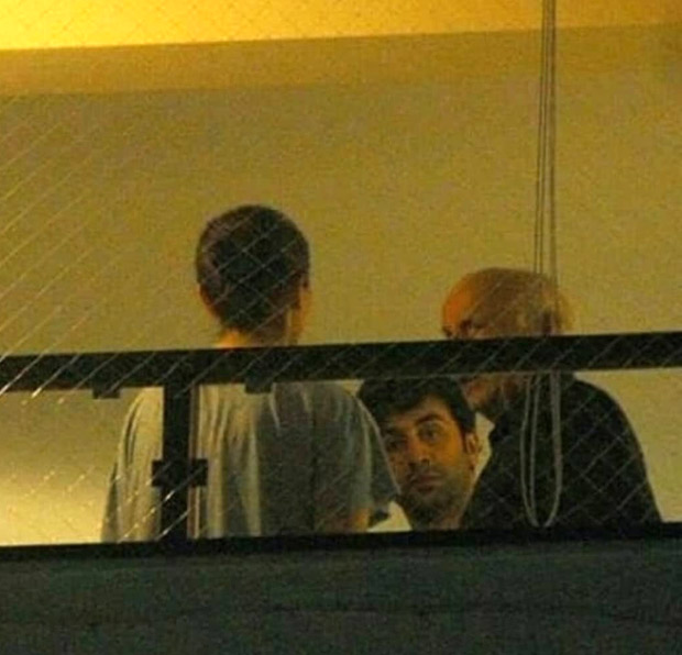 Did Ranbir Kapoor just visit Alia Bhatt and family at home for dinner? Did Ranbir Kapoor just visit Alia Bhatt and family at home for dinner?